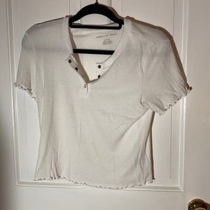 AE BUTTON TEE